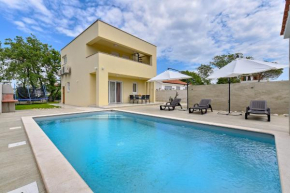 Family house Korina